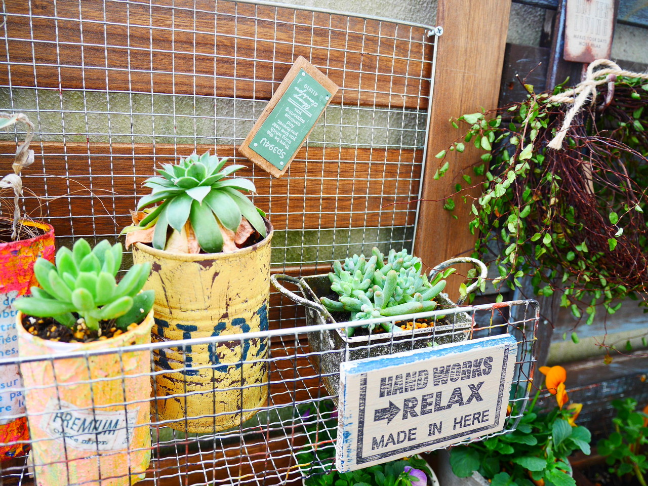 セリアのウォールフックを使ってすのこでお手軽ガーデンフェンス Handworks Relax Anさんのdiy リメイク 日々のこと Powered By ライブドアブログ セリアのウォールフックを使ってすのこでお手軽ガーデンフェンス Handworks Relax Anさんのdiy リメイク 日々のこと Powered By ライブドアブログ