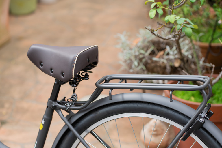 あさひ自転車_ボールドライン27.5インチ_サドルと荷台