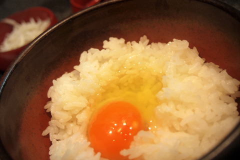 紅孔雀の卵かけご飯セット(280円)