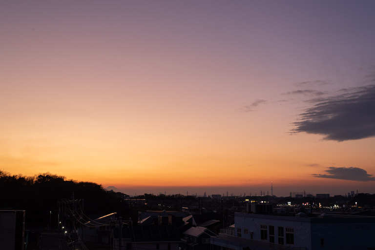 飯山満駅裏側の夕焼け_1