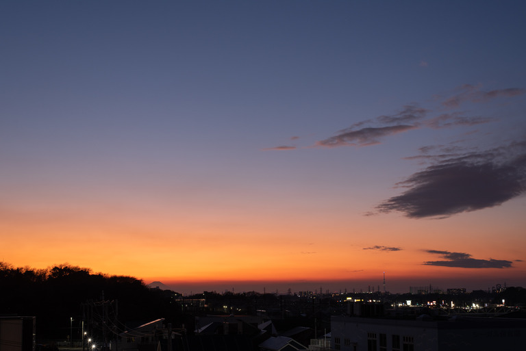 飯山満駅裏側の夕焼け_3