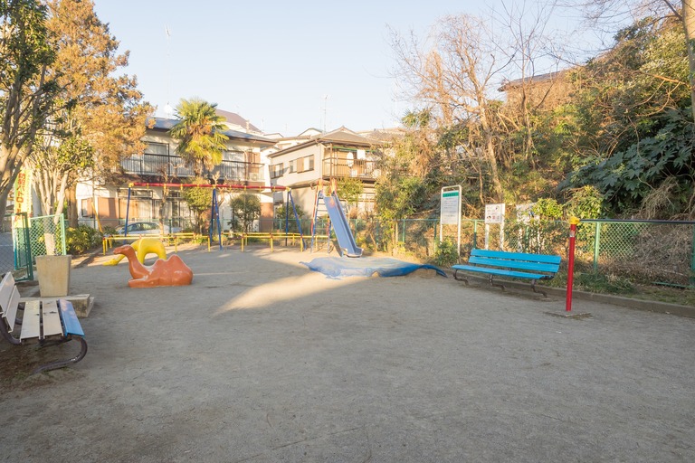 山ゆり児童遊園
