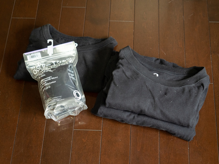 ファミリーマートのアウターTシャツ(くろ)