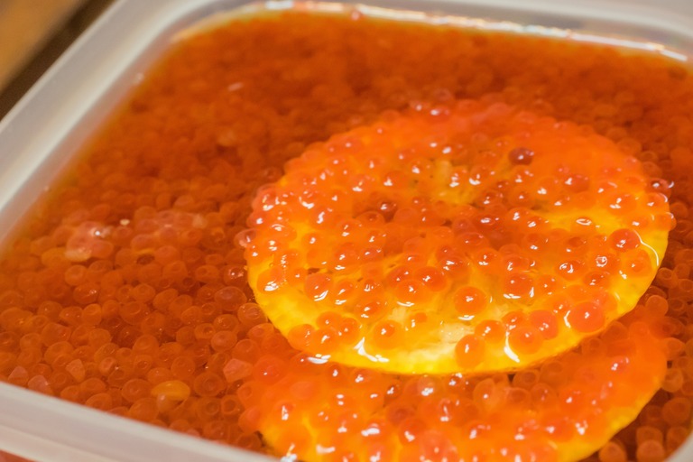 イクラの醤油漬け(柚子風味)