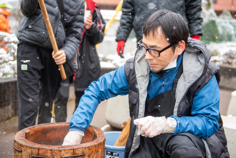 高根木戸中央通り商店会の餅つき2019_4