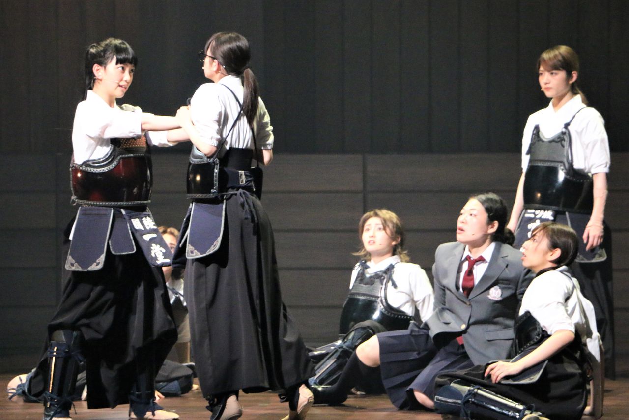 Report 乃木坂46の あさひなぐ プロジェクト始動 舞台版主演の齋藤飛鳥らが意欲語る 17 Seven Hearts