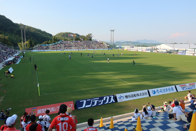 Jリーグとスタジアム 目指せ日本のユベントス Fc今治 岡田武史会長 28 30億円規模でj1優勝 半日楽しめるスタジアムも Jとfの歩き方