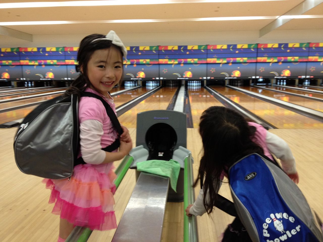 ボーリング  パンチラ パンチラボウラー : 家族放浪記 吹き溜まりお江戸編