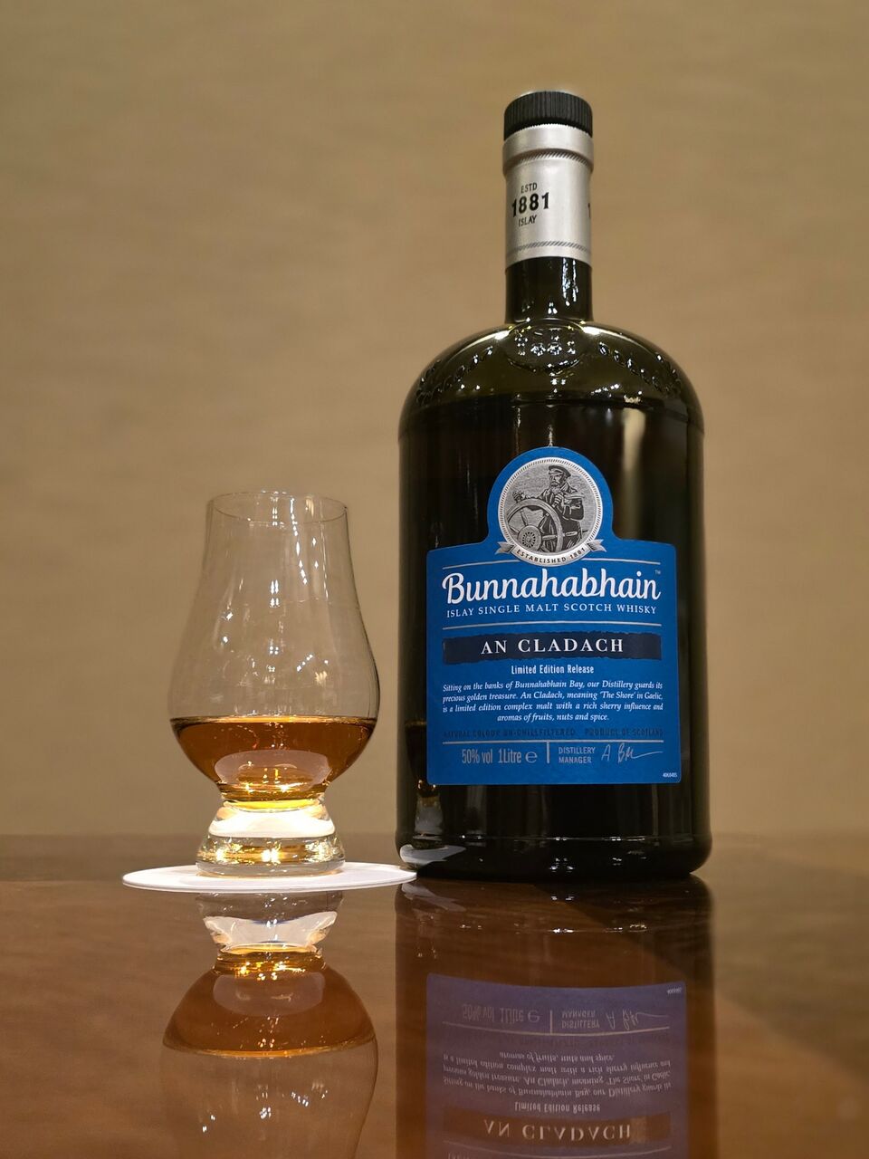 ブナハーブン　シングルモルト　1979 スコッチ ウイスキー Yahoo!オークション -「1979」(シングルモルト) (ウイスキー)の