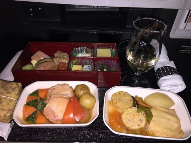 JAlビジネスクラス機内食 (1)
