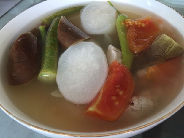 シニガンバブイフィリピン料理 (1)