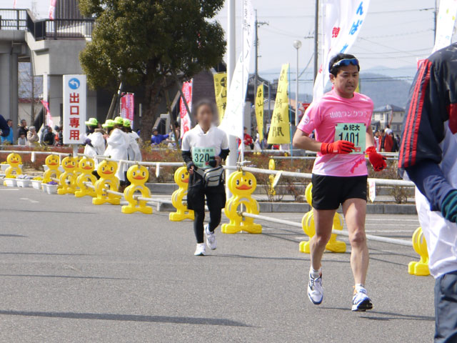 そうじゃ吉備路マラソン、山陰ランクラブ、フルマラソンゴールIさん