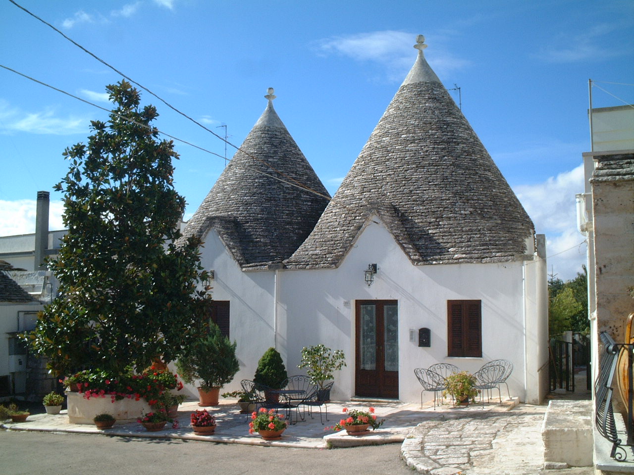 南イタリア アルベロベッロ２ 雲の上でおひるね