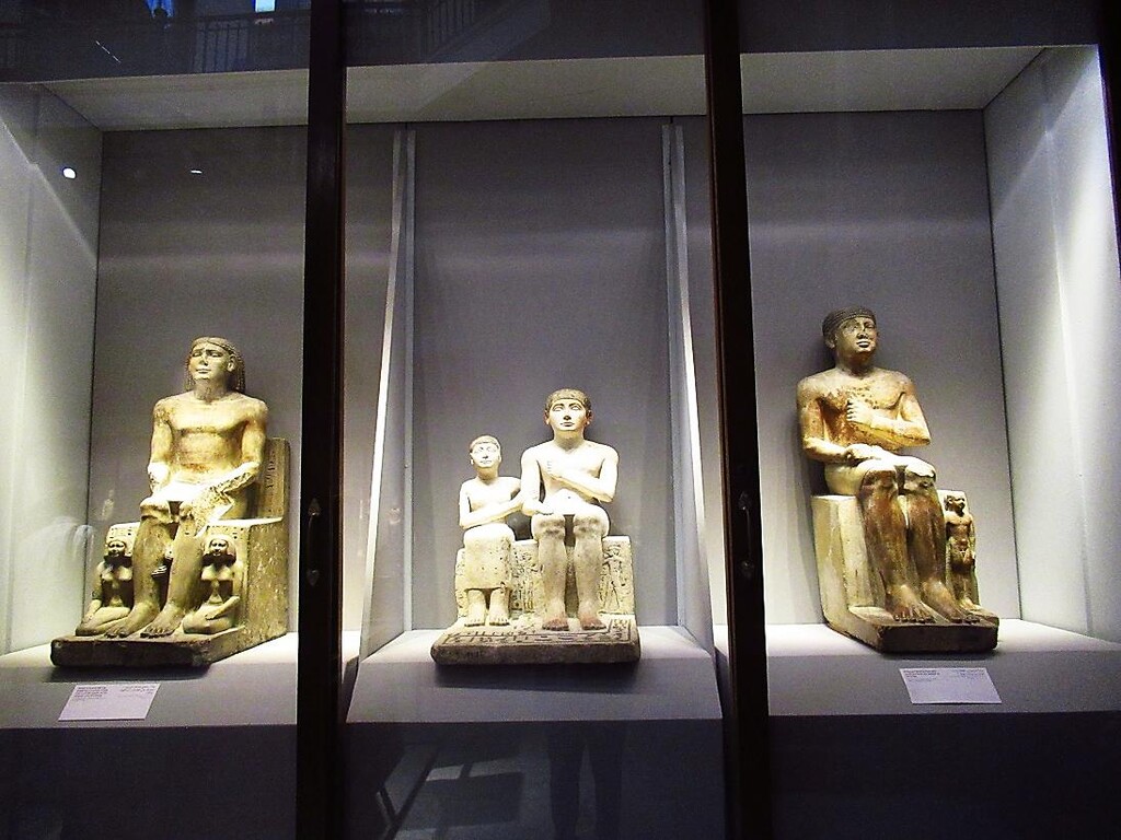 エジプト考古学博物館～古王国時代の像＆イカとイイメリトの偽扉