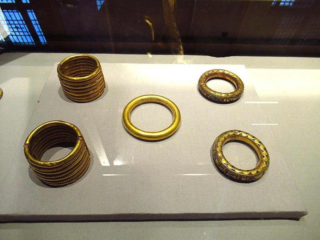 エジプト　装飾品 Amazon.co.jp: 古代エジプトエジプトのファラオの置物風水装飾