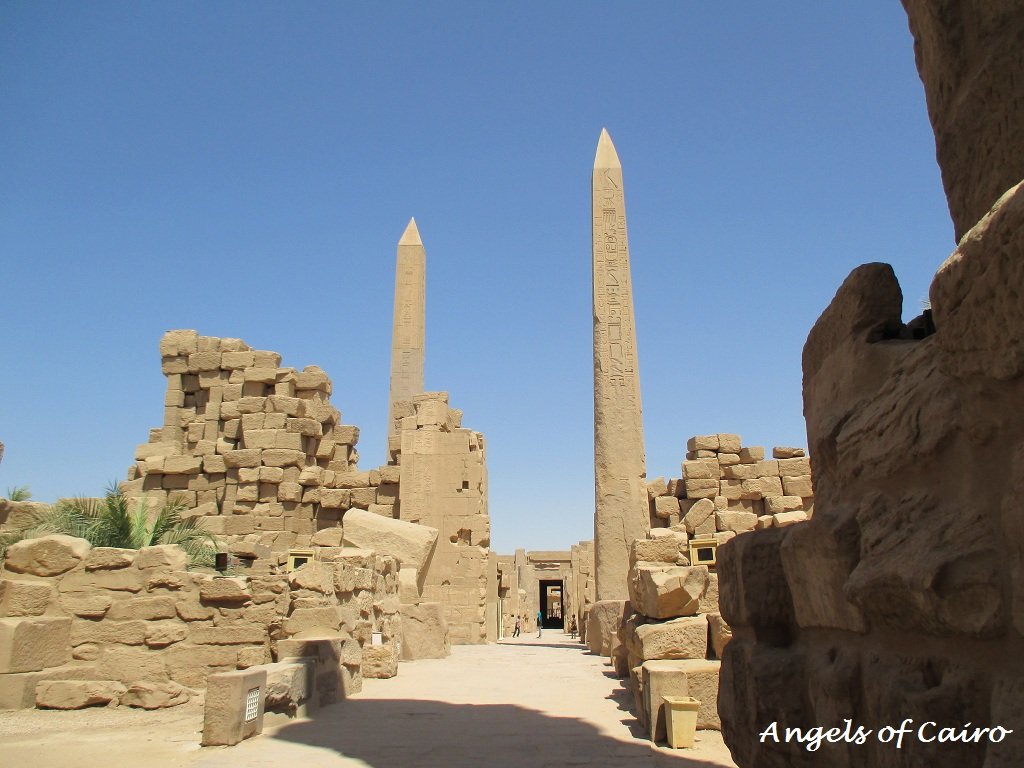 カルナック神殿その3 第3塔門から至聖所 カイロ 天使たちの暮らす街
