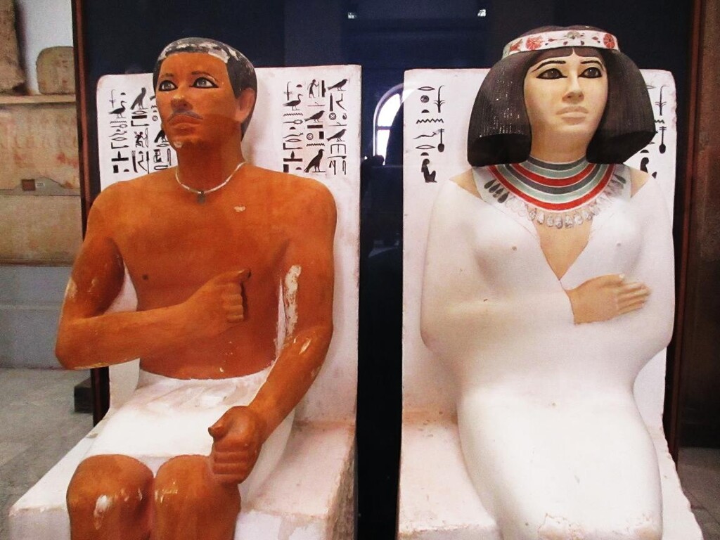 エジプト考古学博物館・ラーホテプとネフェルト : カイロ～天使たちの