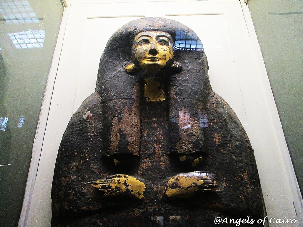 エジプト考古学博物館 美しいパネジェム2世の棺 カイロ 天使たちの暮らす街