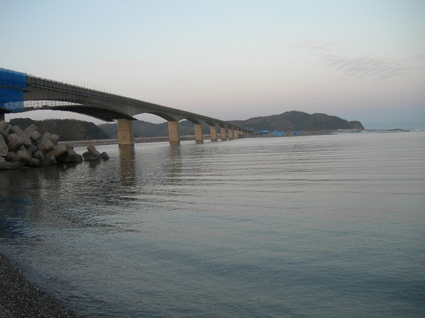 2015022304