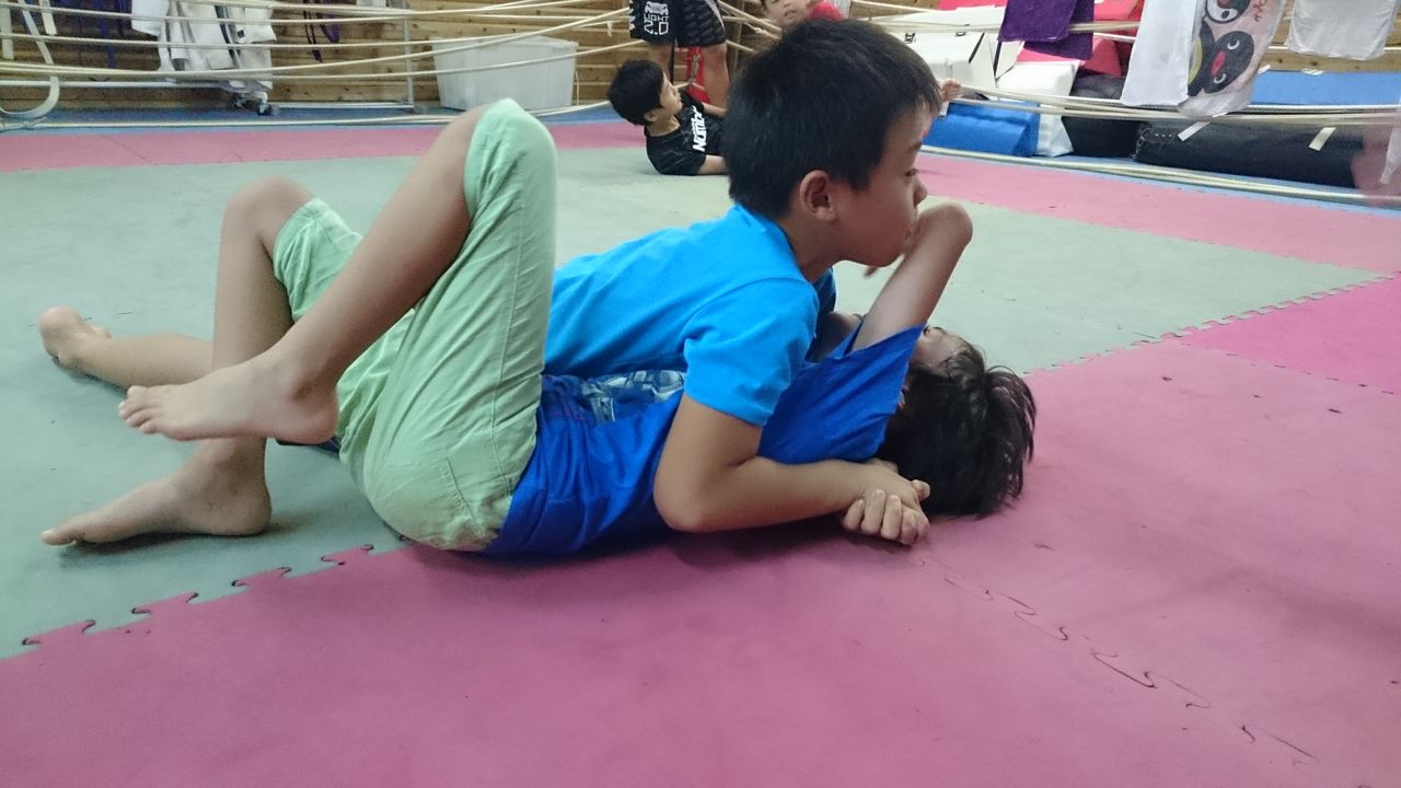 8 3 木 キッズ 寝技と相撲とサッカー 総合格闘技アングラー