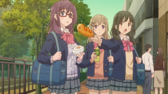 【謎】最近のアニメキャラが女同士でイチャイチャしてばっかりで男と恋愛しない理由