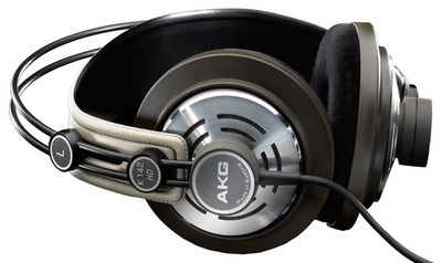 AKG K142HD