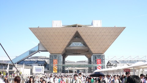070600