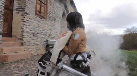 進撃の巨人 再現 動画 ドイツ 実写