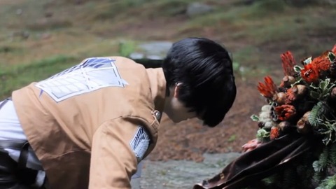 進撃の巨人 再現 動画 ドイツ 実写