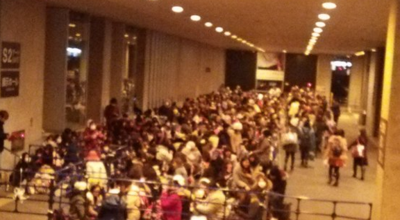 プリライグッズの待機列が現時点でかなり並んでいる模様 うたプリ たまアリ プリライ アニじょし 女性向けまとめサイト