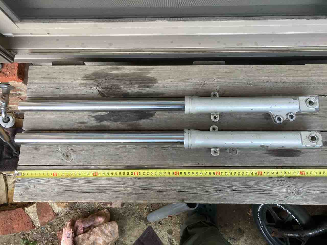 ヤマハ YBR125，125K フロントフォークインナーチューブ ヤマハ YBR125,125K フロントフォークインナーチューブ 投稿詳細｜MOTOCLE