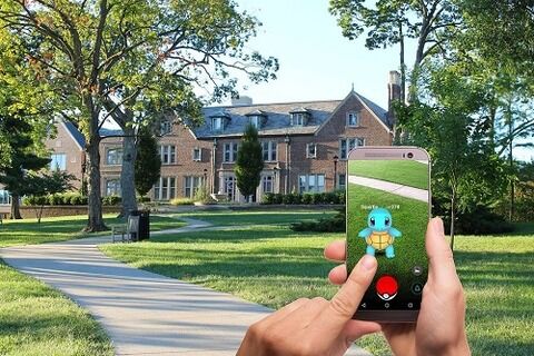 【ポケモンGO】複垢で3端末並べて連打してる奴、他の人の目気にしないの？