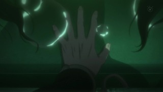 810