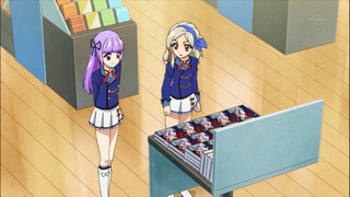 526