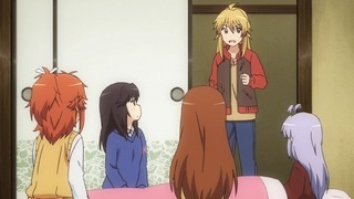 cap (125)