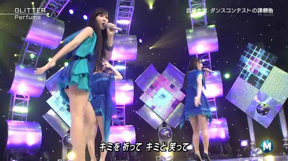 MステでPerfumeの生足がエロいキャプ画像30枚 12