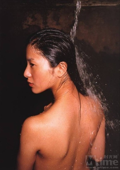 吉高由里子　女優がタトゥー掘ってるエロキャプ画像 27