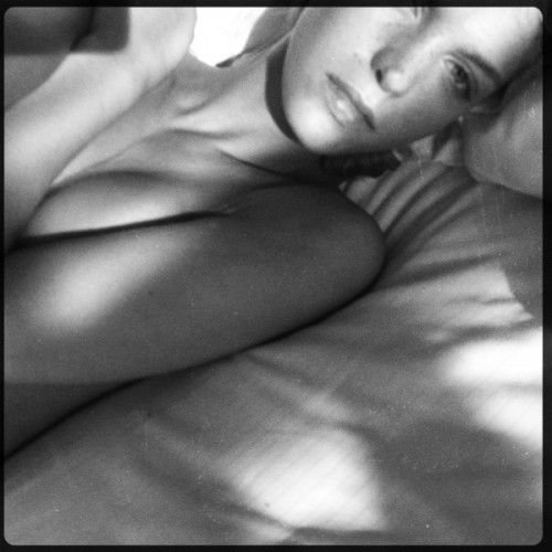 エリン・ヘザートン　アメリカ出身モデルの乳首が見えてるエロ画像 24