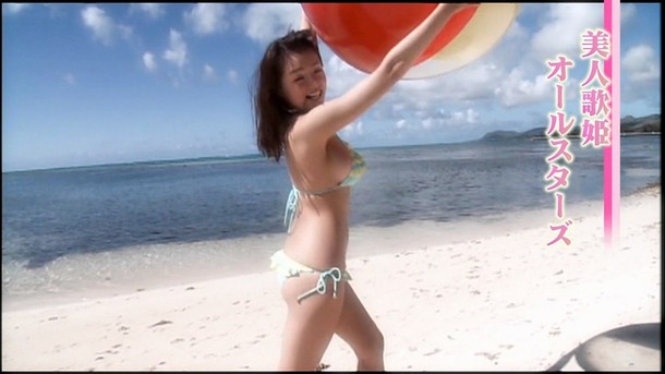 篠崎愛　巨乳グラドルがきゃりーぱみゅぱみゅのモノマネしてるTVキャプ画像 7