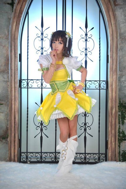 胸の谷間がエロい巨乳コスプレイヤーのエロ画像30枚 24