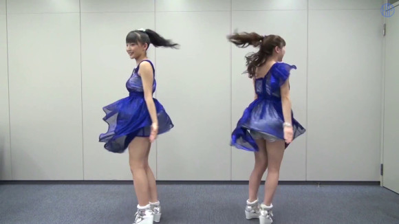 道重さゆみがパンチラしてるエロ画像30枚　モーニング娘。 27