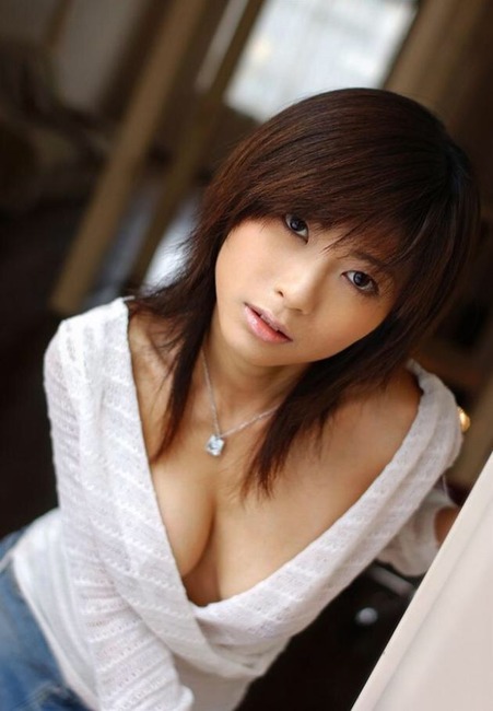 爆乳セーター三次画像貼ってけくださいお願いします！！ 12