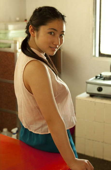 紗綾のおっぱいがすごすぎて番組に集中できない 16