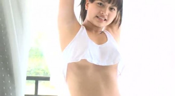 高山れいの胸の谷間がエロい画像 2