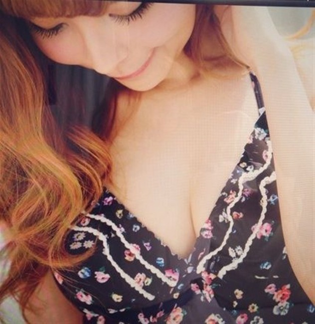 益若つばさを毎晩パコパコしたくなるエロ画像 10