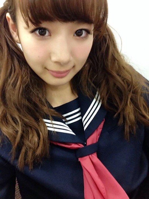 岡田紗佳の紫パンチラがエロい画像 9
