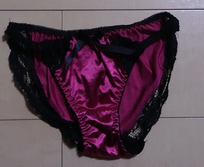 素人のシミ付きパンティ・下着って異常に興奮するよね 2