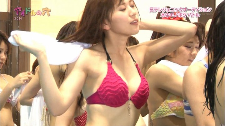 『アイドルの穴』　新人グラドルのびしょびしょになったお尻がエロい画像30枚 19