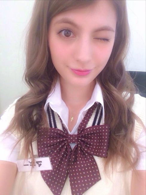 マギーの水玉下着がエロい画像 14