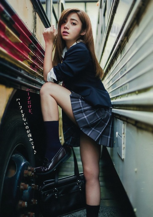 池田エライザ　モデルのエヴァコラボ下着が発売モデルがエロい画像 13